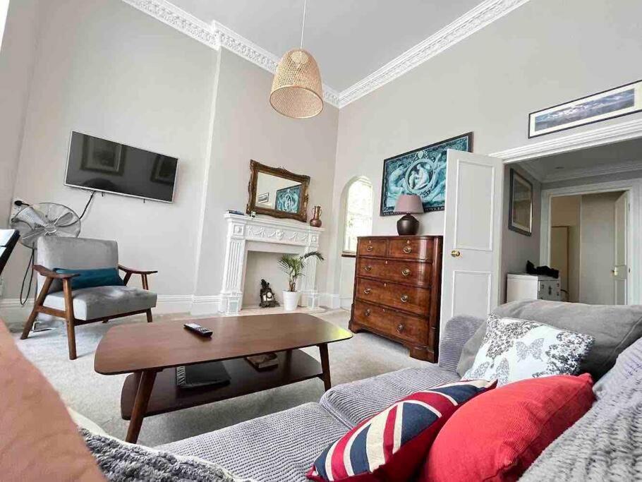 Wonderful Apartment In Earl'S Court London Kültér fotó
